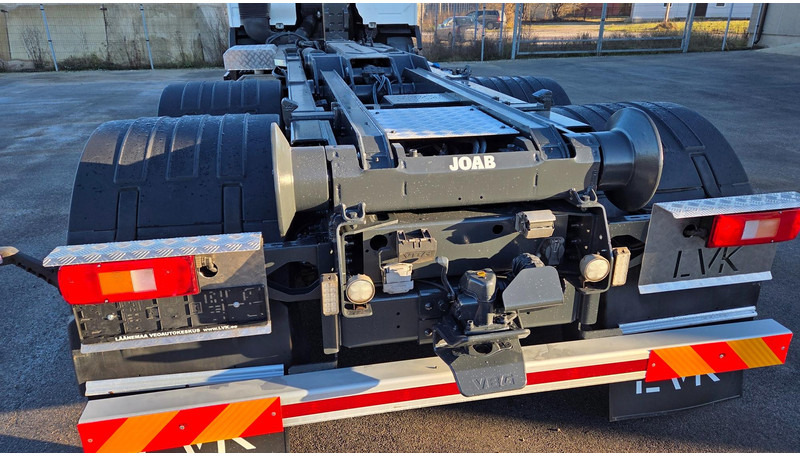 Volvo FM410 6X2*4 - Horgos rakodó teherautó: 5 kép. Volvo FM410 6X2*4 - Horgos rakodó teherautó: 5 kép.