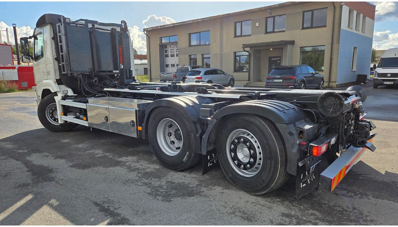 Volvo FM460 6X2*4 - Horgos rakodó teherautó: 4 kép. Volvo FM460 6X2*4 - Horgos rakodó teherautó: 4 kép.