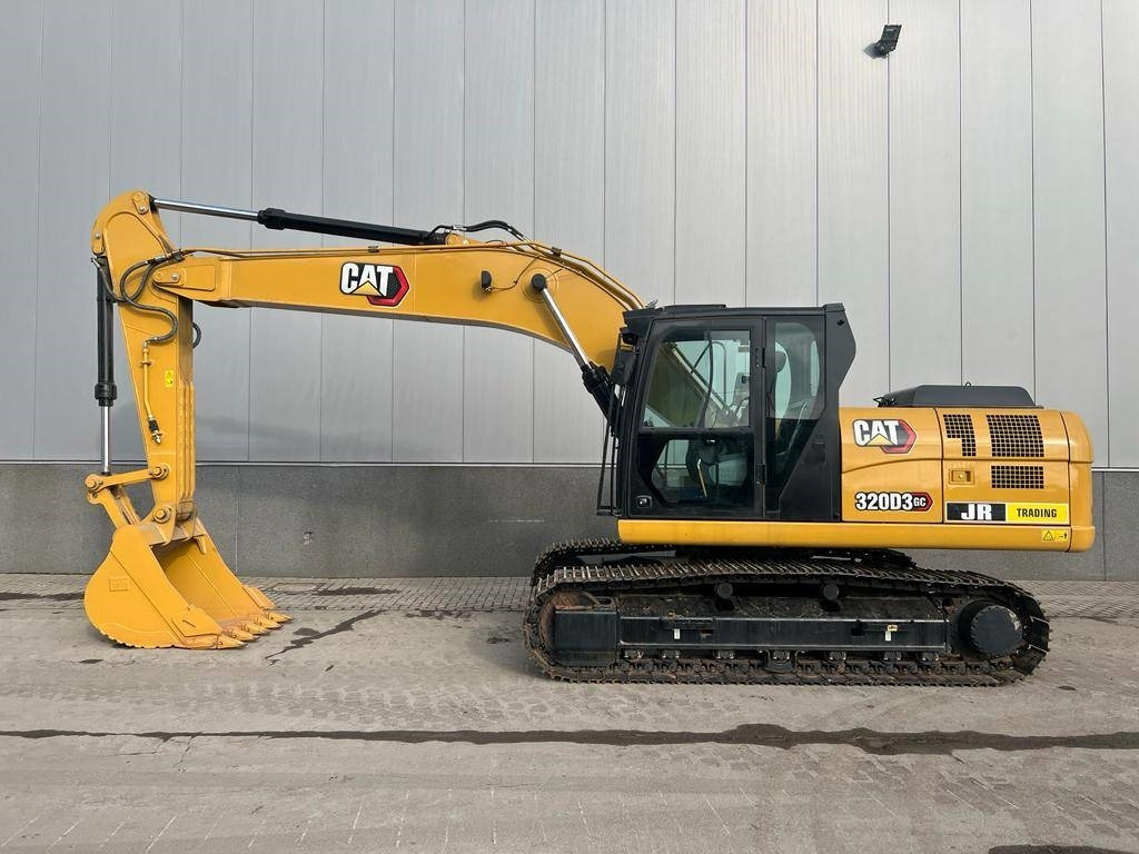 CAT 320 D3 GC - Lánctalpas kotró: 1 kép. CAT 320 D3 GC - Lánctalpas kotró: 1 kép.