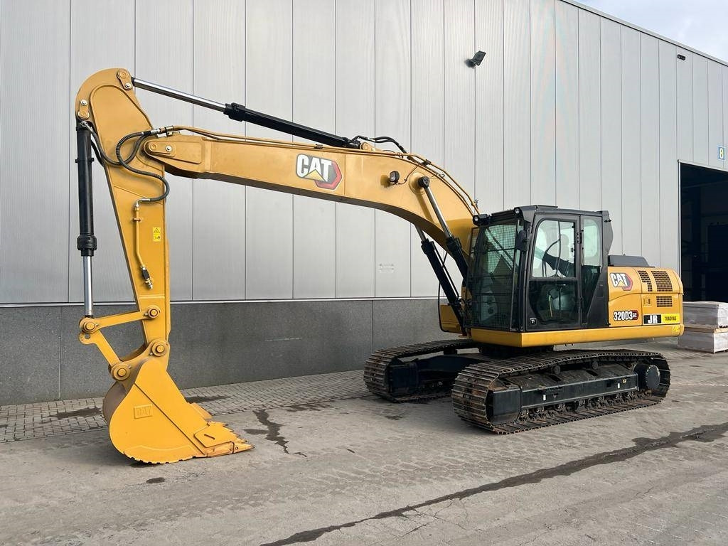 CAT 320 D3 GC (New / Non CE Certified)  - Lánctalpas kotró: 2 kép. CAT 320 D3 GC (New / Non CE Certified)  - Lánctalpas kotró: 2 kép.