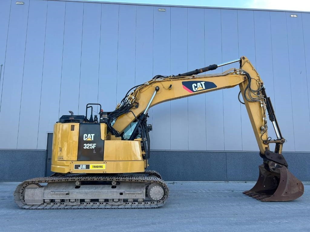 CAT 325 FL CR - Lánctalpas kotró: 5 kép. CAT 325 FL CR - Lánctalpas kotró: 5 kép.