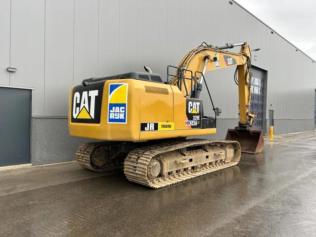 CAT 329 E LN - Lánctalpas kotró: 5 kép. CAT 329 E LN - Lánctalpas kotró: 5 kép.