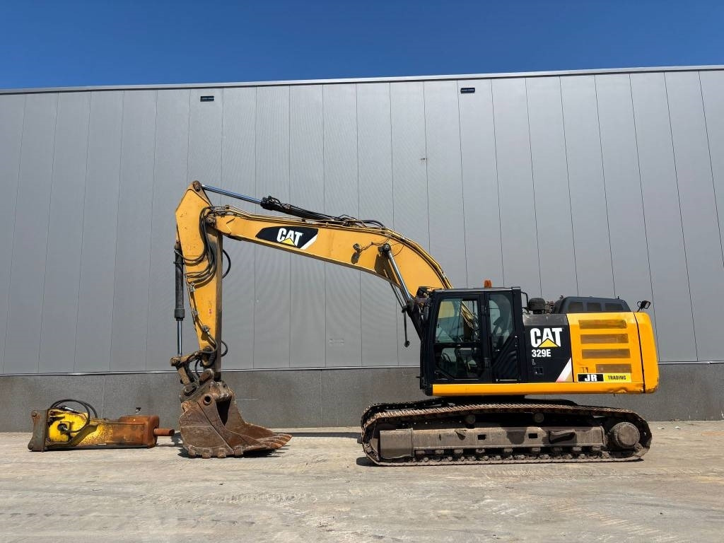 CAT 329 EL (epiroc hammer included) - Lánctalpas kotró: 1 kép. CAT 329 EL (epiroc hammer included) - Lánctalpas kotró: 1 kép.