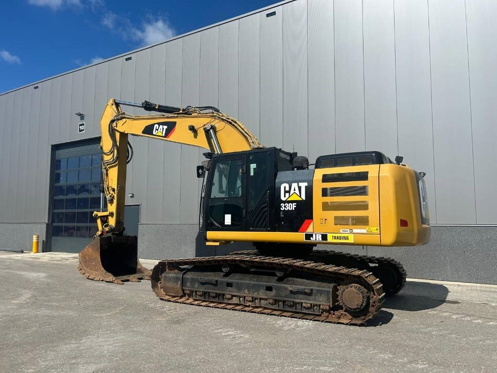 CAT 330 FL - Lánctalpas kotró: 3 kép. CAT 330 FL - Lánctalpas kotró: 3 kép.