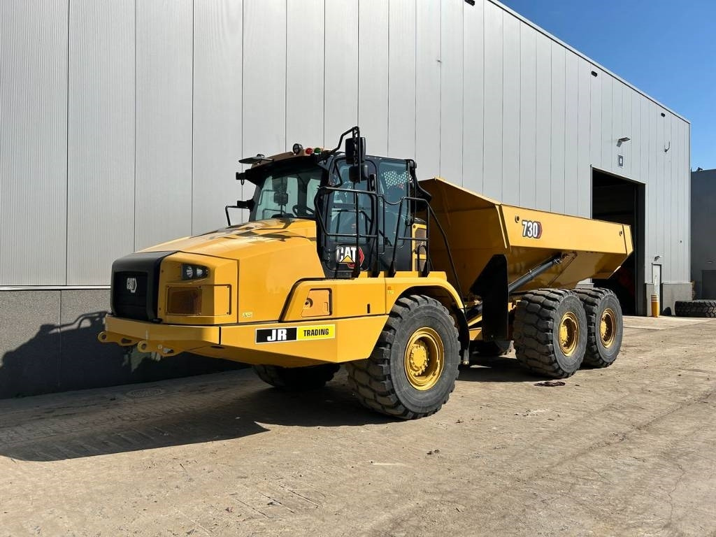 CAT 730 (Low hours:1652 idle hours) - Csuklós dömper: 1 kép. CAT 730 (Low hours:1652 idle hours) - Csuklós dömper: 1 kép.