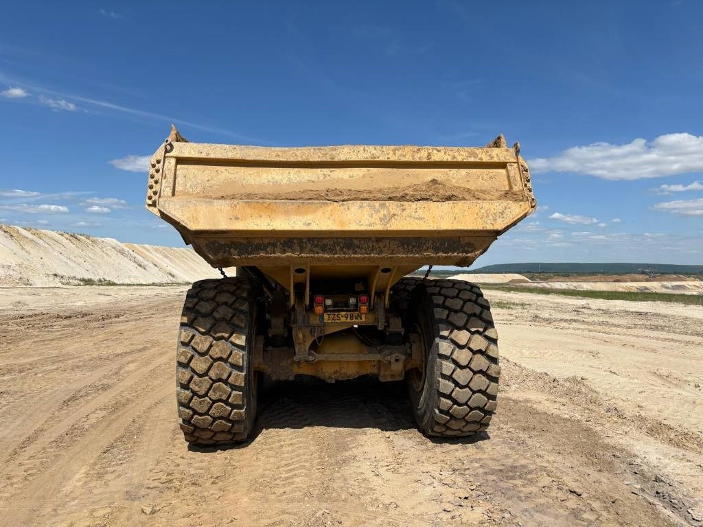 CAT 745 C (3 units available / Under Preparation) - Csuklós dömper: 4 kép. CAT 745 C (3 units available / Under Preparation) - Csuklós dömper: 4 kép.