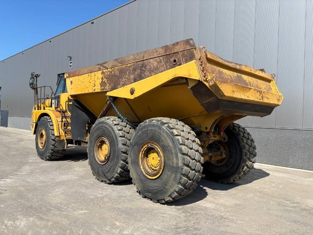CAT 745 C - Csuklós dömper: 3 kép. CAT 745 C - Csuklós dömper: 3 kép.