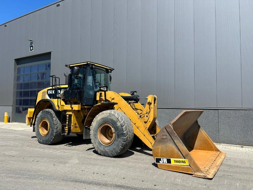 Gumikerekes homlokrakodó CAT 950 K: 7 kép.