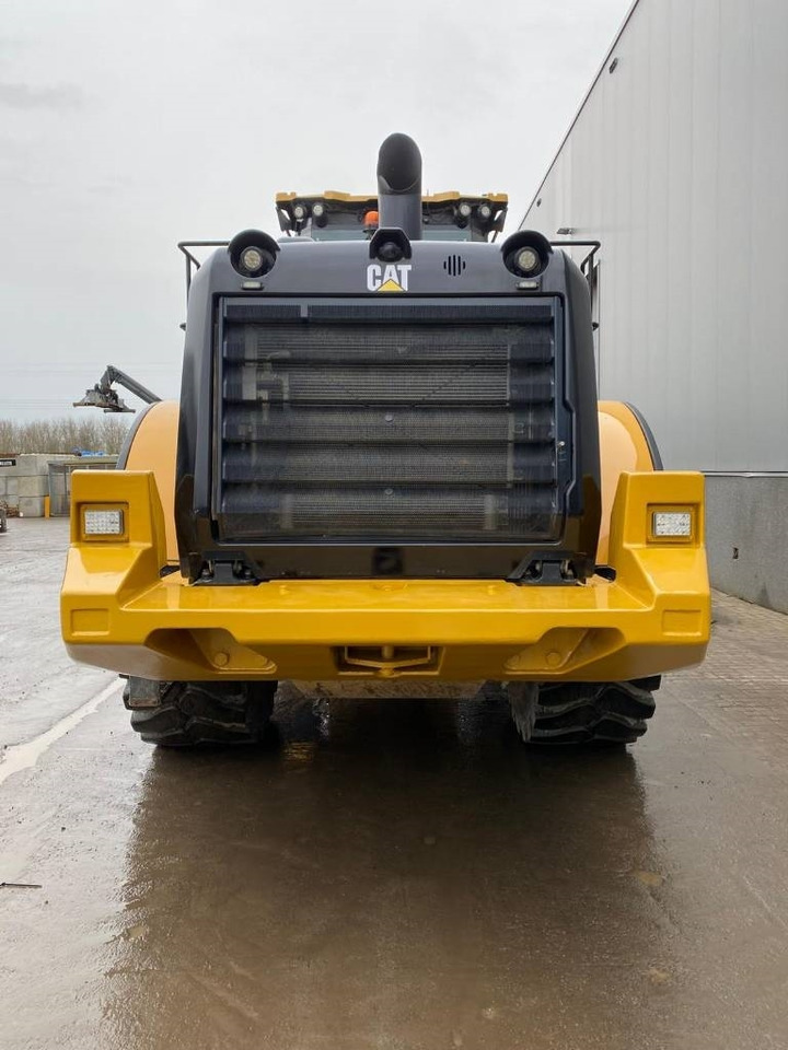 CAT 972 M XE - Gumikerekes homlokrakodó: 3 kép. CAT 972 M XE - Gumikerekes homlokrakodó: 3 kép.