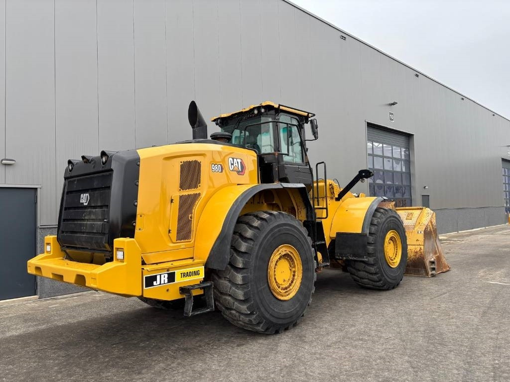 CAT 980  - Gumikerekes homlokrakodó: 5 kép. CAT 980  - Gumikerekes homlokrakodó: 5 kép.