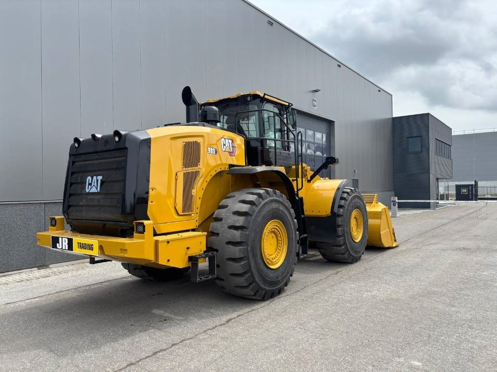 CAT 980 L - Gumikerekes homlokrakodó: 4 kép. CAT 980 L - Gumikerekes homlokrakodó: 4 kép.