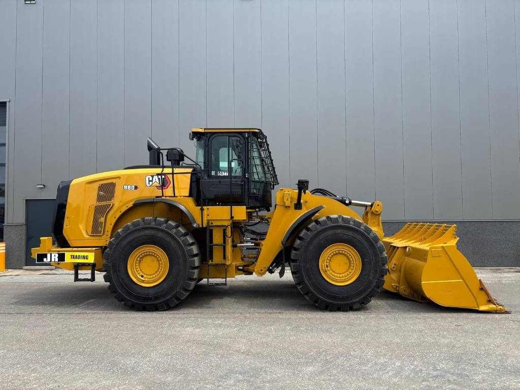 CAT 980 L - Gumikerekes homlokrakodó: 5 kép. CAT 980 L - Gumikerekes homlokrakodó: 5 kép.