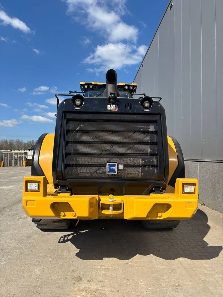 CAT 980 M - Gumikerekes homlokrakodó: 4 kép. CAT 980 M - Gumikerekes homlokrakodó: 4 kép.