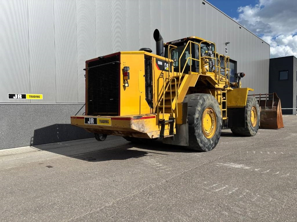 CAT 988 H - Gumikerekes homlokrakodó: 5 kép. CAT 988 H - Gumikerekes homlokrakodó: 5 kép.