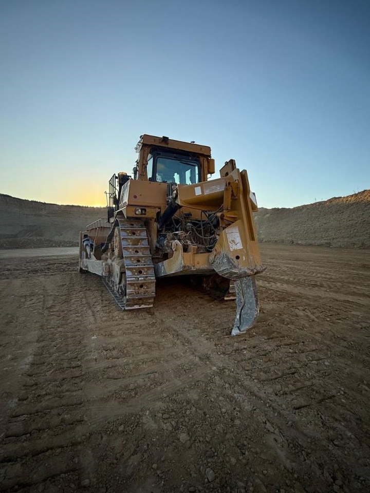 CAT D 10 T 2 (Coming soon) - Buldózer: 4 kép. CAT D 10 T 2 (Coming soon) - Buldózer: 4 kép.