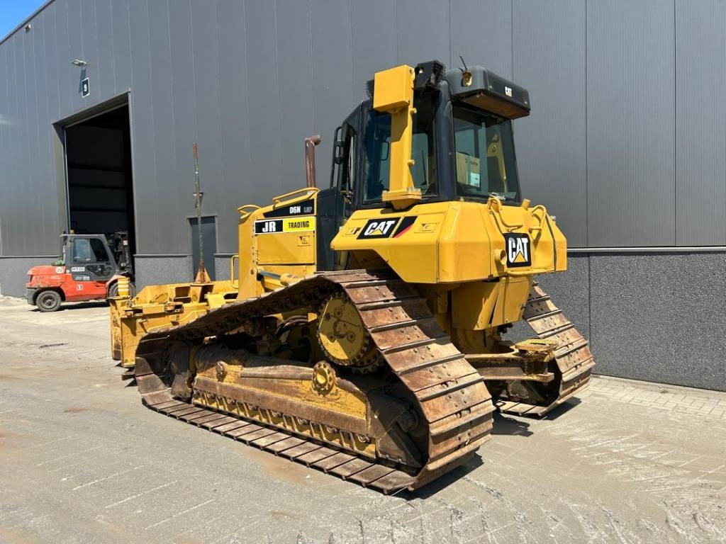 CAT D 6 N LGP (CE Certified) - Buldózer: 3 kép. CAT D 6 N LGP (CE Certified) - Buldózer: 3 kép.