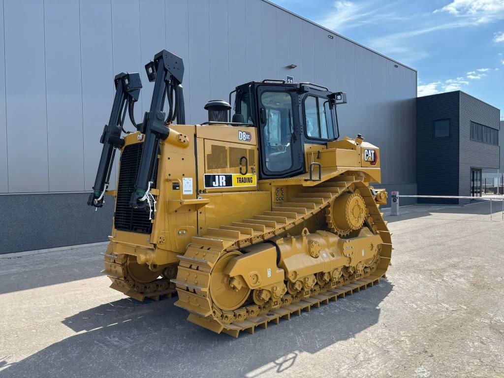 CAT D 8 - D 8 GC - D 8 T - D 8 R - Buldózer: 1 kép. CAT D 8 - D 8 GC - D 8 T - D 8 R - Buldózer: 1 kép.