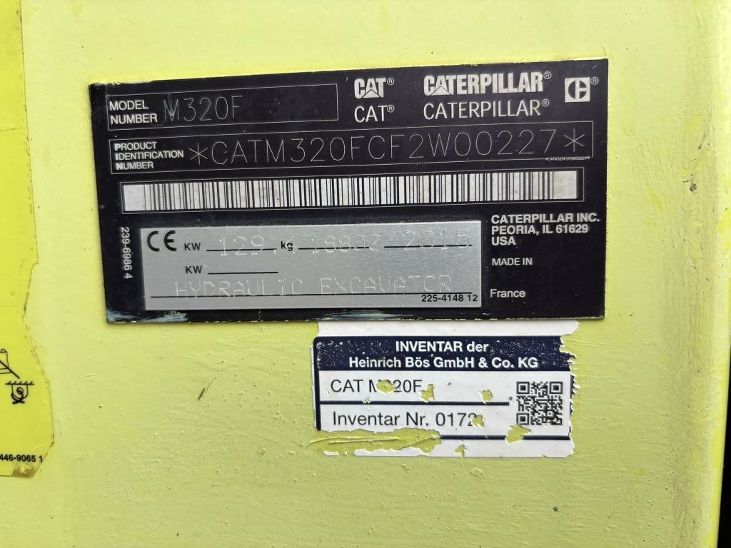 Gumikerekes kotró CAT M 320 F: 8 kép. Gumikerekes kotró CAT M 320 F: 8 kép.