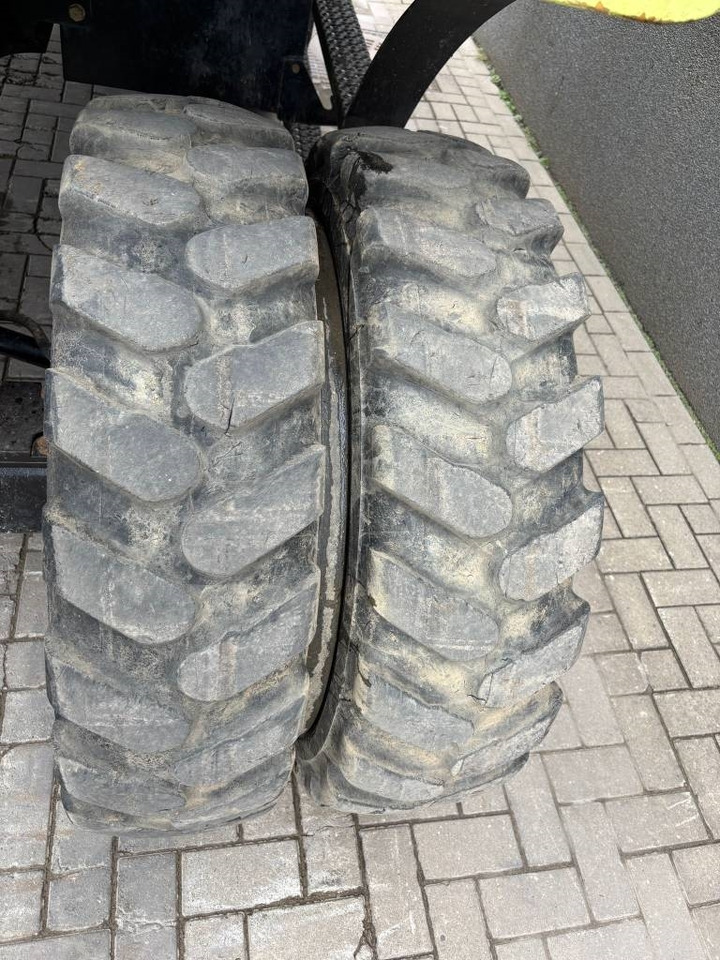 Gumikerekes kotró CAT M 320 F: 31 kép. Gumikerekes kotró CAT M 320 F: 31 kép.