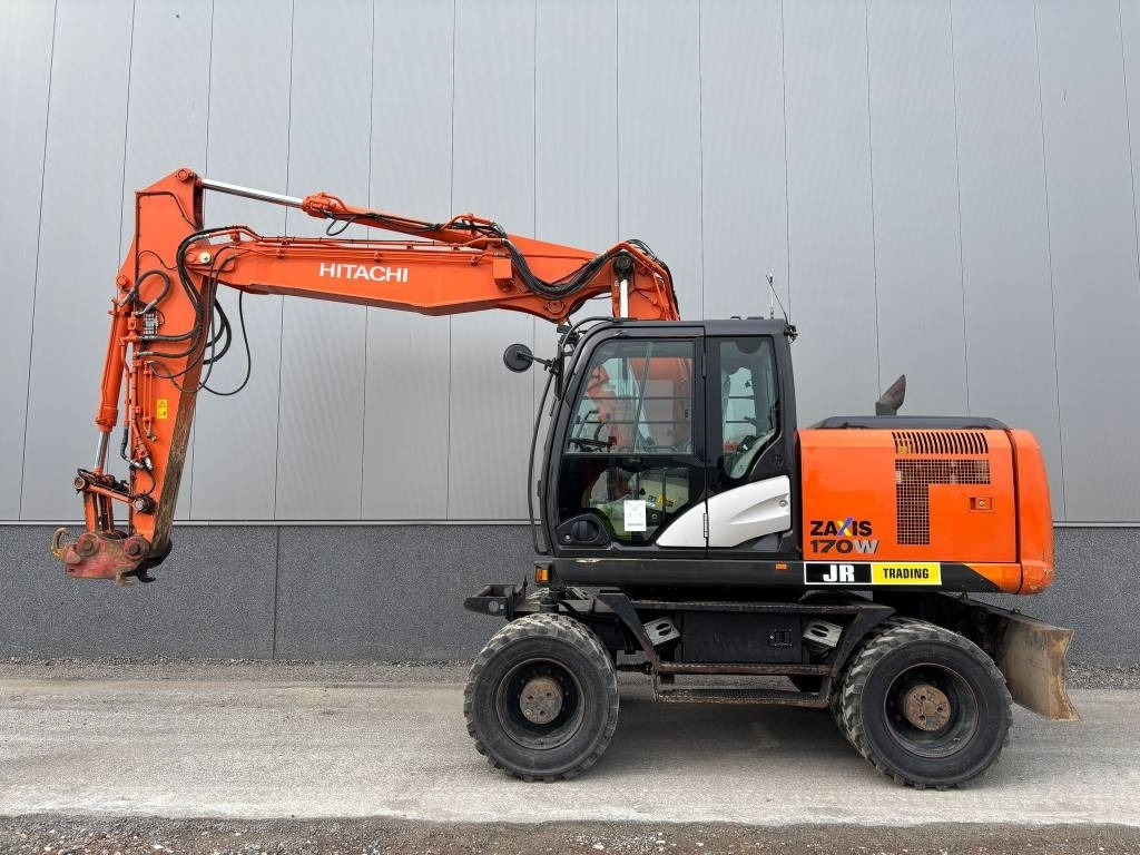 Hitachi ZX 170 W-5 B (low hours/new tires) - Gumikerekes kotró: 1 kép. Hitachi ZX 170 W-5 B (low hours/new tires) - Gumikerekes kotró: 1 kép.