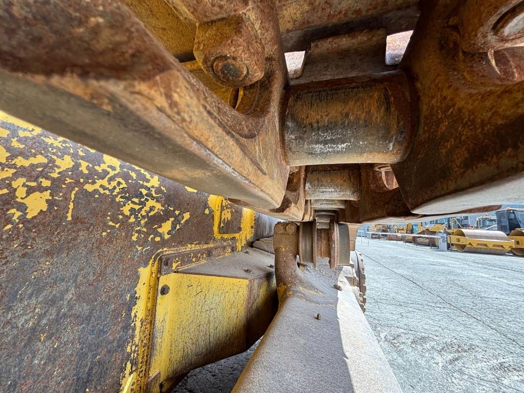 Buldózer Komatsu D 61 EX-24 (GPS Prepared): 31 kép. Buldózer Komatsu D 61 EX-24 (GPS Prepared): 31 kép.