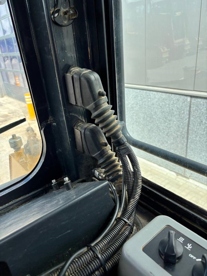 Buldózer Komatsu D 61 EX-24 (GPS Prepared): 14 kép. Buldózer Komatsu D 61 EX-24 (GPS Prepared): 14 kép.