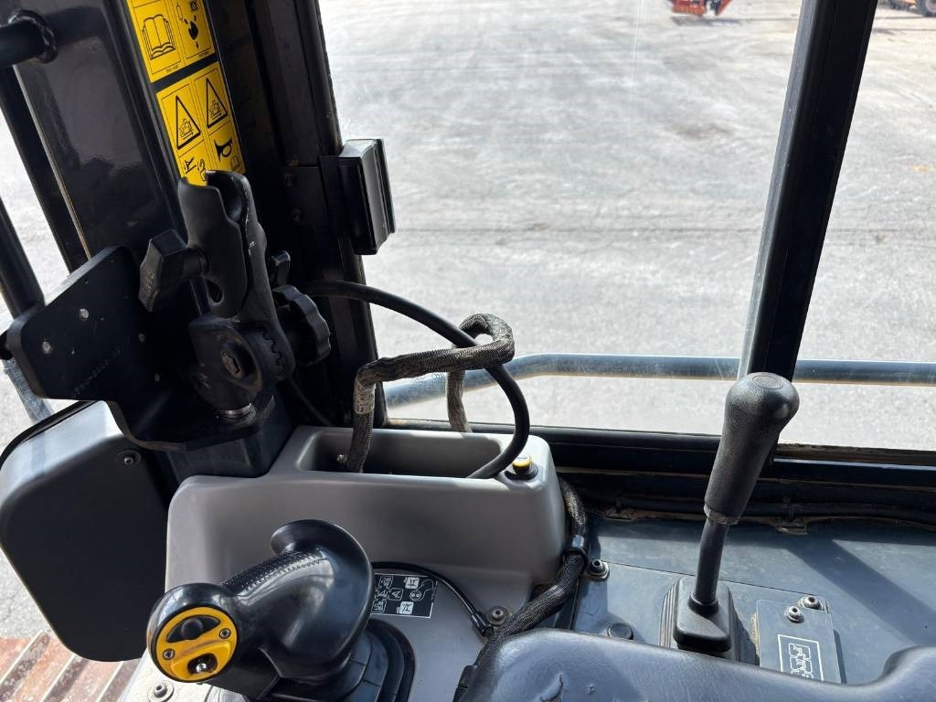 Buldózer Komatsu D 61 EX-24 (GPS Prepared): 12 kép. Buldózer Komatsu D 61 EX-24 (GPS Prepared): 12 kép.