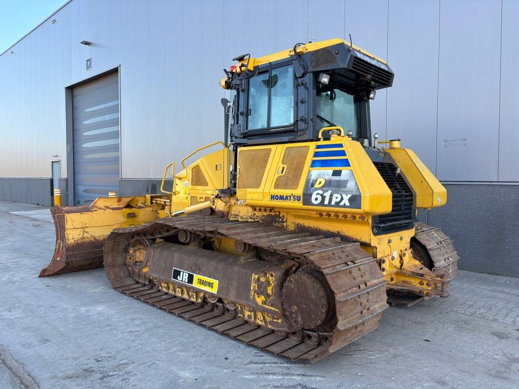 Komatsu D 61 PX-23 - Buldózer: 2 kép. Komatsu D 61 PX-23 - Buldózer: 2 kép.