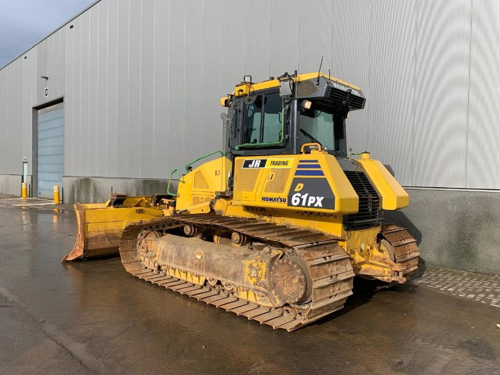 Komatsu D 61 PX-23 - Buldózer: 3 kép. Komatsu D 61 PX-23 - Buldózer: 3 kép.