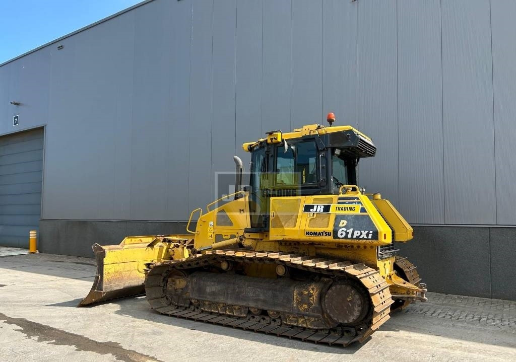 Komatsu D 61 PXI-23 (Topcon intelligent system) - Buldózer: 2 kép. Komatsu D 61 PXI-23 (Topcon intelligent system) - Buldózer: 2 kép.