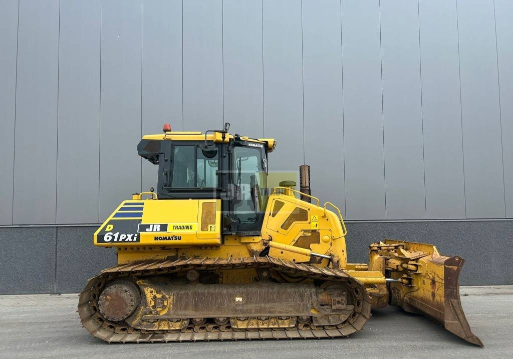 Komatsu D 61 PXI-24 (Topcon intelligent system) - Buldózer: 2 kép. Komatsu D 61 PXI-24 (Topcon intelligent system) - Buldózer: 2 kép.