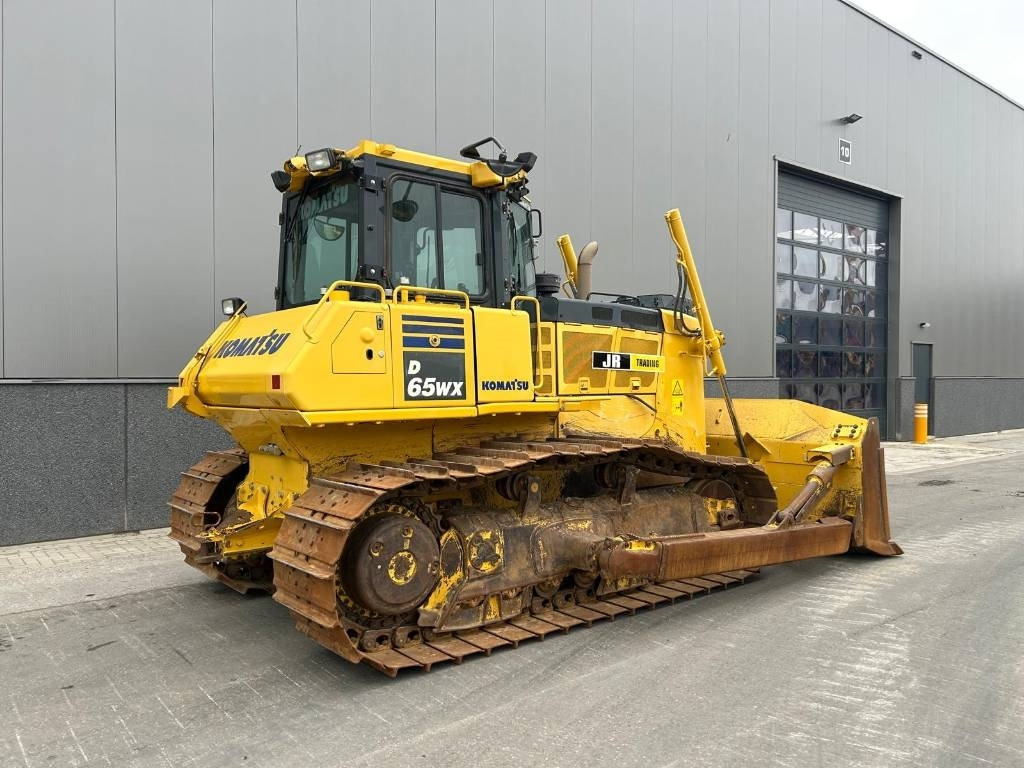 Komatsu D 65 WX-18  - Buldózer: 5 kép. Komatsu D 65 WX-18  - Buldózer: 5 kép.