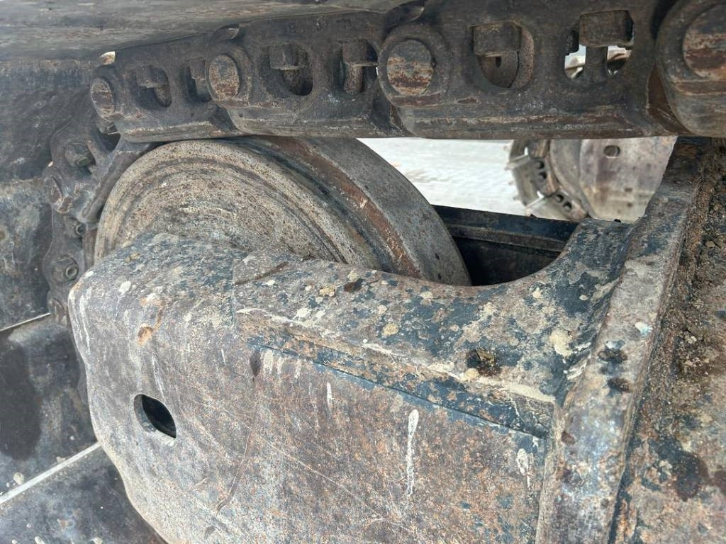Lánctalpas kotró Komatsu PC 290 LC-10: 30 kép.