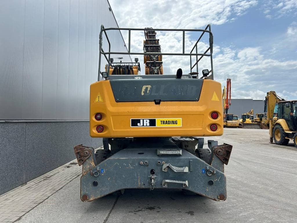 Liebherr LH 24 M - Hulladék kotró: 5 kép. Liebherr LH 24 M - Hulladék kotró: 5 kép.