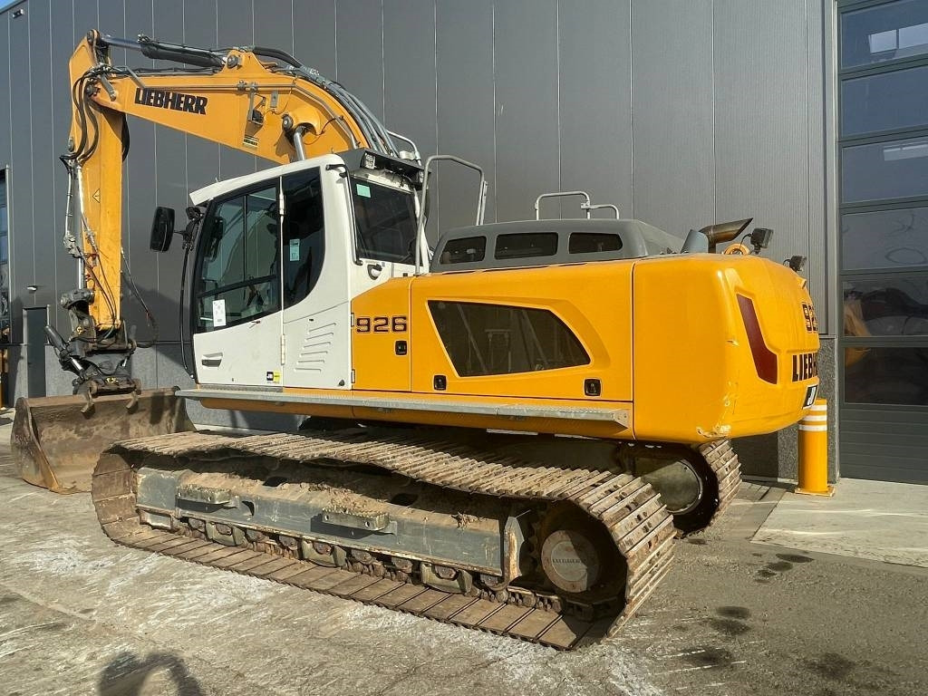 Liebherr R 926 LC - Lánctalpas kotró: 3 kép. Liebherr R 926 LC - Lánctalpas kotró: 3 kép.