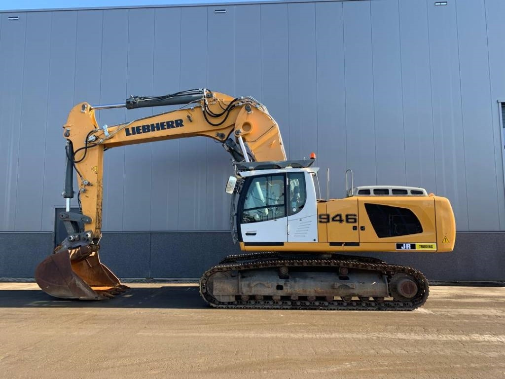 Liebherr R 946 LC - Lánctalpas kotró: 1 kép. Liebherr R 946 LC - Lánctalpas kotró: 1 kép.