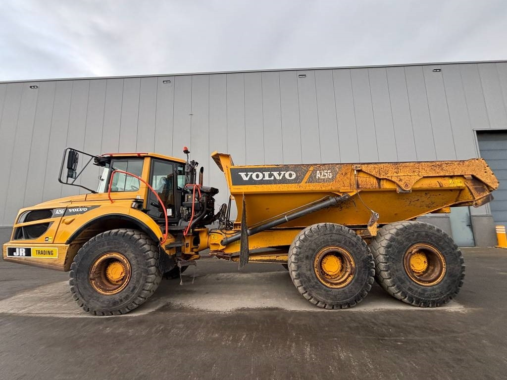 Volvo A 25 G - Csuklós dömper: 2 kép. Volvo A 25 G - Csuklós dömper: 2 kép.