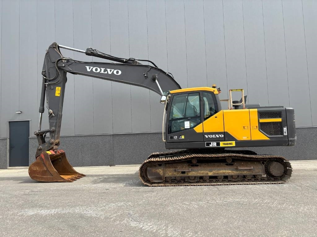Volvo EC 220 EL (new undercarriage) - Lánctalpas kotró: 1 kép. Volvo EC 220 EL (new undercarriage) - Lánctalpas kotró: 1 kép.