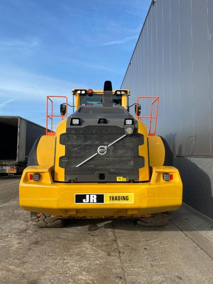 Volvo L 260 H (CDC + BSS)  - Gumikerekes homlokrakodó: 4 kép. Volvo L 260 H (CDC + BSS)  - Gumikerekes homlokrakodó: 4 kép.