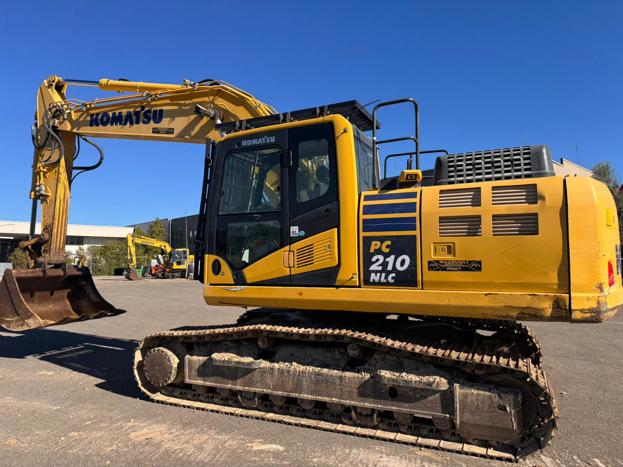 KOMATSU PC210 NLC-11 - Minikotró: 2 kép. KOMATSU PC210 NLC-11 - Minikotró: 2 kép.