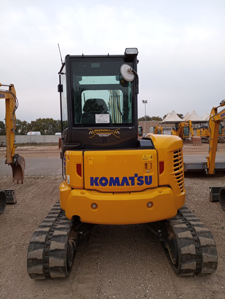KOMATSU PC55MR-5 - Minikotró: 2 kép. KOMATSU PC55MR-5 - Minikotró: 2 kép.