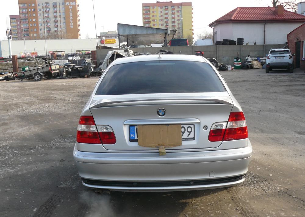 BMW Seria 3 320i - Szedán: 5 kép. BMW Seria 3 320i - Szedán: 5 kép.