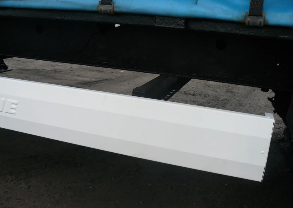 Krone SDP27 - Ponyvás teherautó: 5 kép. Krone SDP27 - Ponyvás teherautó: 5 kép.