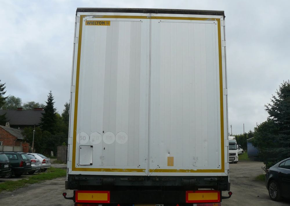 Wielton NS34K - Ponyvás teherautó: 5 kép. Wielton NS34K - Ponyvás teherautó: 5 kép.