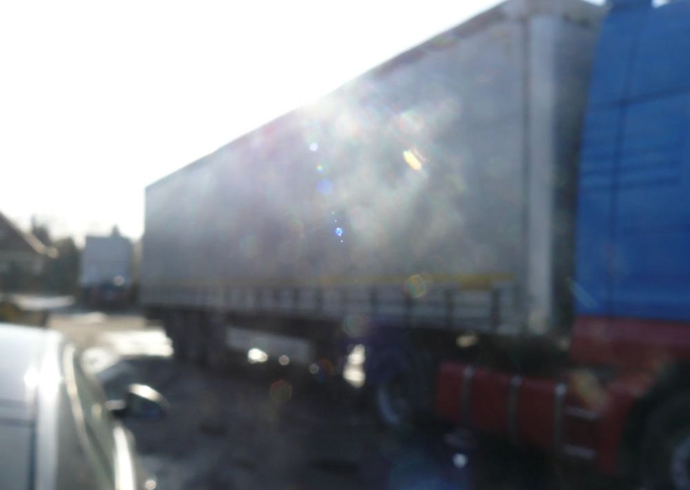 Wielton ns3k - Ponyvás teherautó: 4 kép. Wielton ns3k - Ponyvás teherautó: 4 kép.