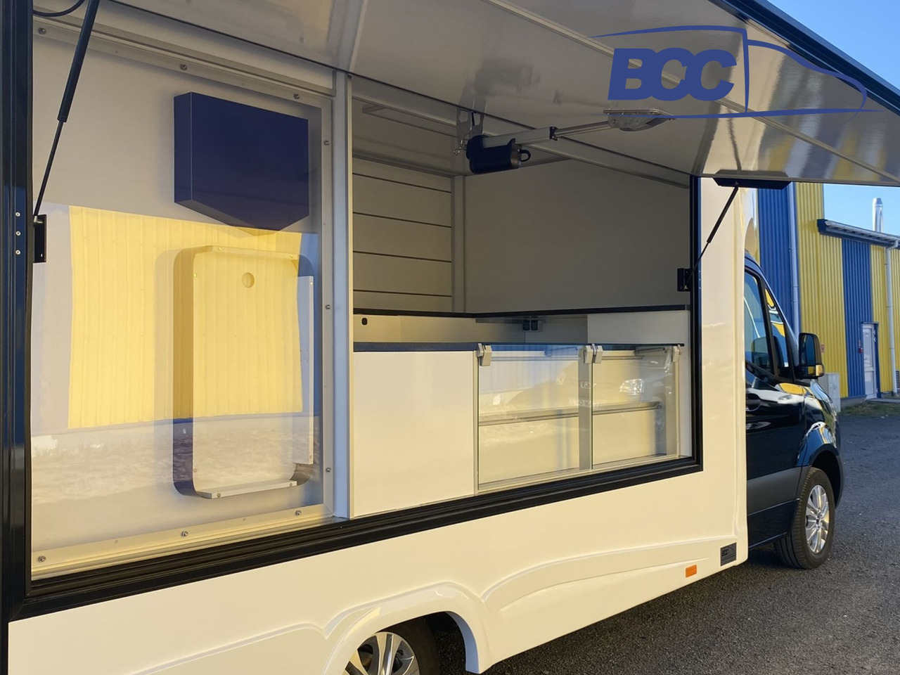 BCC POLSKA - MOBILNE CENTRUM SZKOLENIOWE, EXPO TRUCK, MOBILNE BIURO, SAMOCHÓD EKSPOZYCYJNY, PEUGEOT BOXER - Büféautó: 5 kép. BCC POLSKA - MOBILNE CENTRUM SZKOLENIOWE, EXPO TRUCK, MOBILNE BIURO, SAMOCHÓD EKSPOZYCYJNY, PEUGEOT BOXER - Büféautó: 5 kép.