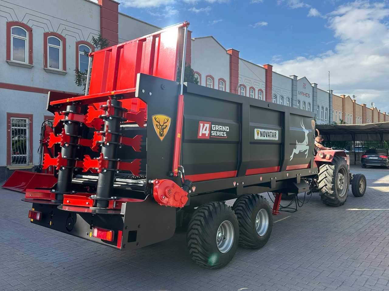 Novatar Manure Spreader Trailer 10 M3 - Szervestrágyaszóró: 5 kép. Novatar Manure Spreader Trailer 10 M3 - Szervestrágyaszóró: 5 kép.