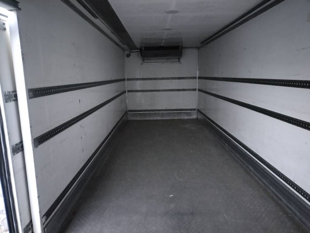 EL-kori Frc kori 8,20m,Lumikko kone - Doboz felépitmény: 4 kép. EL-kori Frc kori 8,20m,Lumikko kone - Doboz felépitmény: 4 kép.