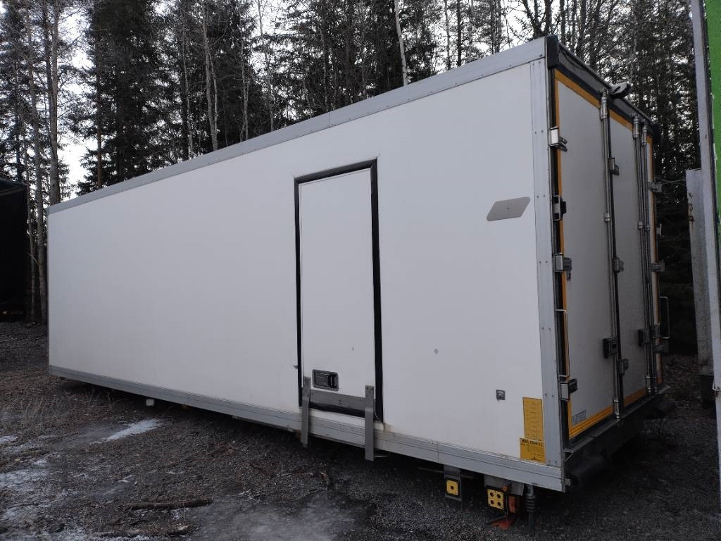 EL-kori Frc kori 8,20m,Lumikko kone - Doboz felépitmény: 2 kép. EL-kori Frc kori 8,20m,Lumikko kone - Doboz felépitmény: 2 kép.