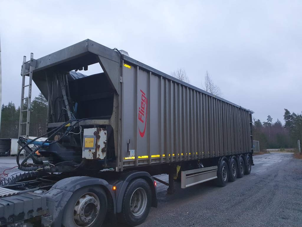 Fliegel Gigant työntölavakärry ,60kuutiota, push-off - Félpótkocsi öönkihordós: 1 kép. Fliegel Gigant työntölavakärry ,60kuutiota, push-off - Félpótkocsi öönkihordós: 1 kép.